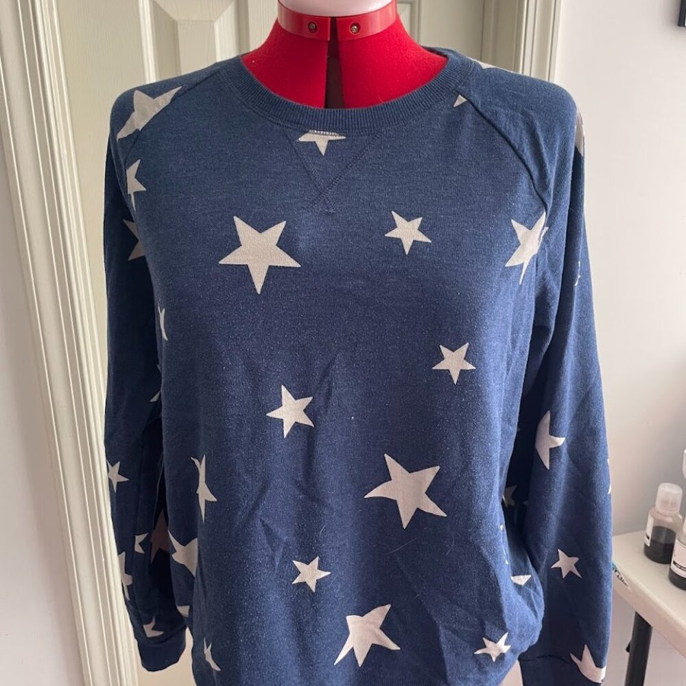 Star print long sleeved sweatshirt, size large